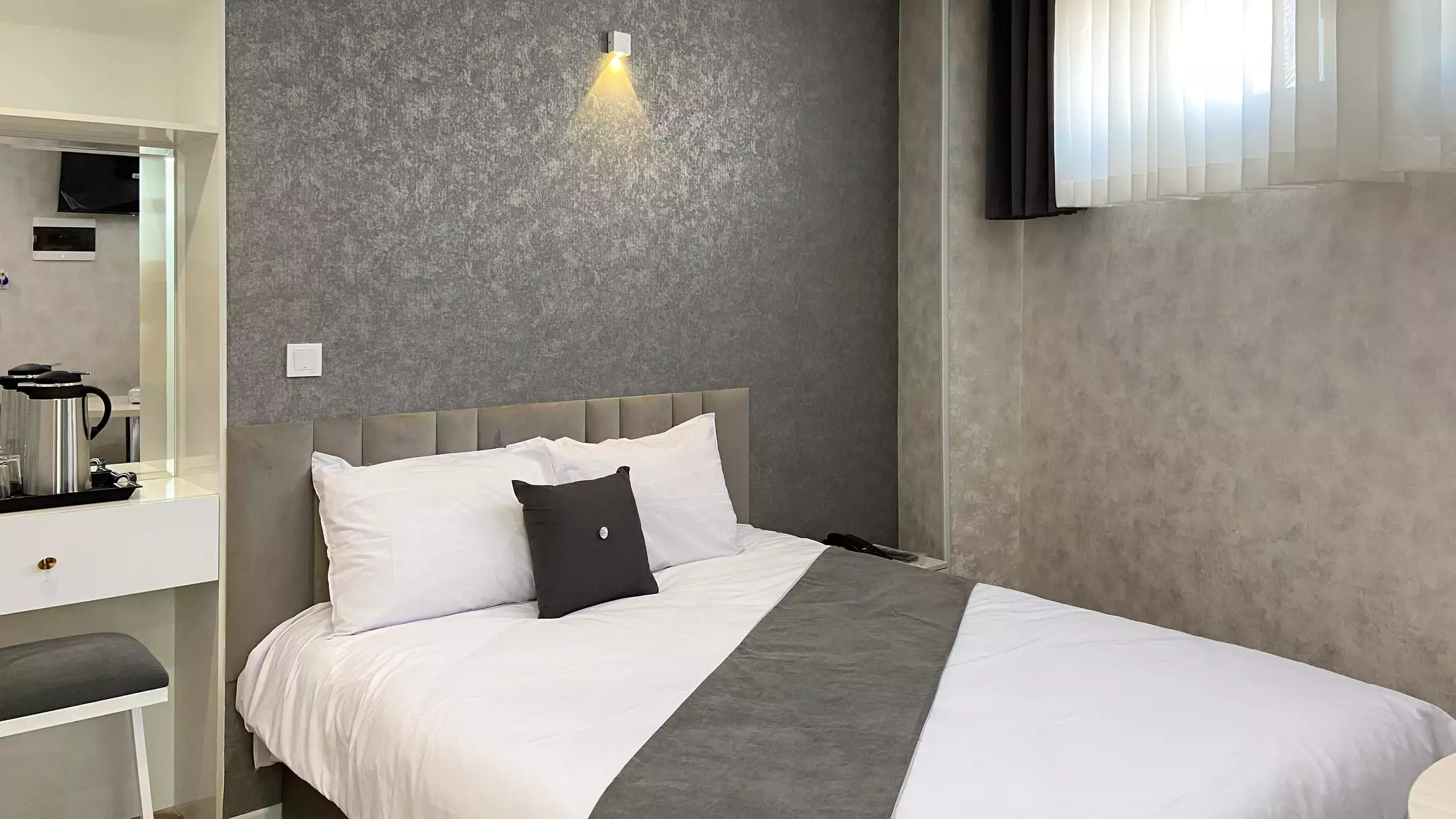 Alibaba https://cdn.alibaba.ir/ostorage/hotel-accommodation-images/670267415fd9a8c17ee3beb0_04cb9a19-2340-4f87-a52a-2a0b009ca96f_دبل تایپ 2 (2).webp